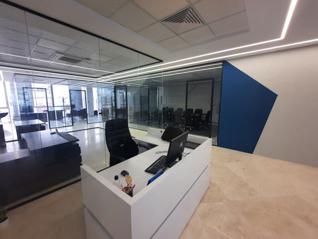 مشخصات اجرایی پارتیشن شیشه لی فریم لس